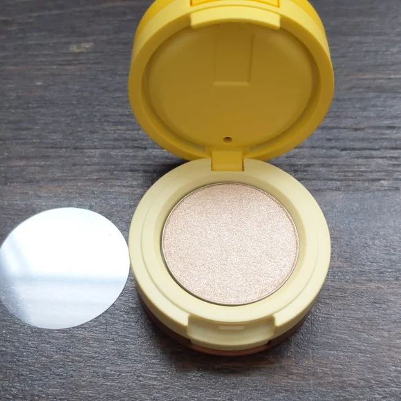 Kaja eyeshadow box - Picture 5 of 7